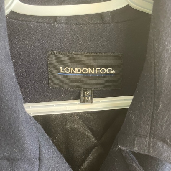 London fog black, wool, lined, Anna, size 12 pet. Pea coat in great condition. - Picture 3 of 4